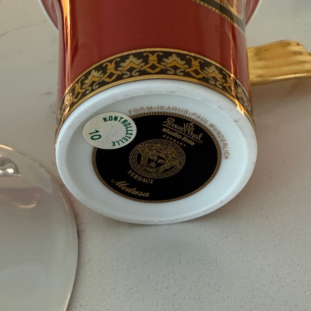 New Versace Red and Gold Medusa Cup and Saucer collectible Rosenthal perfect - Picture 5 of 9